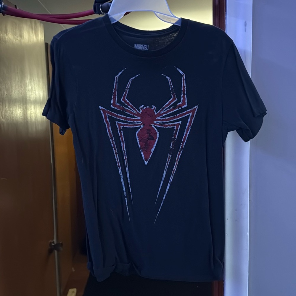 SPIDERMAN TSHIRT - SIZE MEDIUM